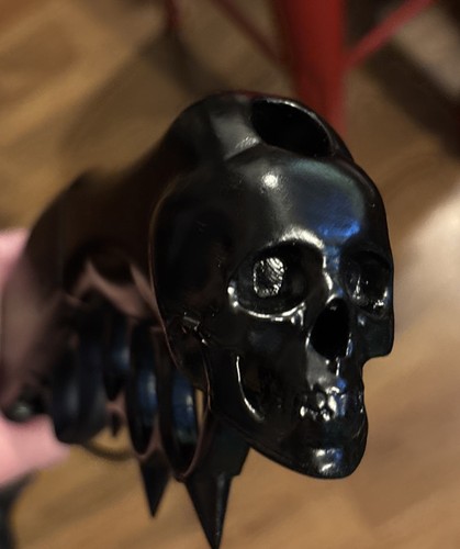Painted skull head knuckle - head,